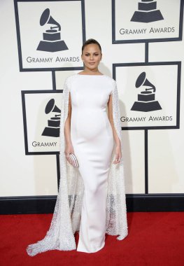 Chrissy Teigen, 15 Şubat 2016 tarihinde ABD 'nin Los Angeles kentindeki Staples Center' da düzenlenen 58. GRAMMY Ödülleri 'nde.