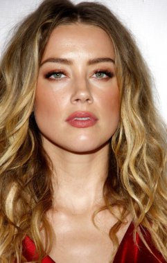 Amber Heard, 9 Ocak 2016 'da Culver City, ABD' de düzenlenen 9. Yıllık Cennet Galasında. 