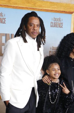 Jay Z ve Junie Shumpert, 5 Ocak 2024 'te ABD' nin Los Angeles kentindeki Akademi Sinema Müzesi 'nde düzenlenen Clarence' ın Kitabı 'nın galasında.