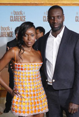Anna Diop ve Omar Sy, 5 Ocak 2024 'te ABD' nin Los Angeles kentindeki Akademi Sinema Müzesi 'nde düzenlenen Clarence' ın Kitabı 'nın galasında.