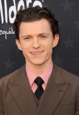 Tom Holland, 14 Ocak 2024 'te ABD' nin Santa Monica kentindeki Barker Hangarında düzenlenen 29. Yıllık Eleştirmenler Seçimi Ödülleri 'nde.