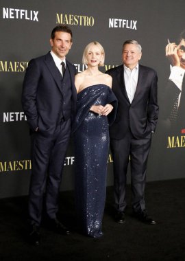 Bradley Cooper, Carey Mulligan ve Ted Sarandos Netflix 'in' Maestro 'fotoğrafında 12 Aralık 2023 tarihinde Los Angeles, ABD' deki Akademi Müzesi 'nde gerçekleştirildi..