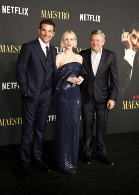 Bradley Cooper, Carey Mulligan ve Ted Sarandos Netflix 'in' Maestro 'fotoğrafında 12 Aralık 2023 tarihinde Los Angeles, ABD' deki Akademi Müzesi 'nde gerçekleştirildi..