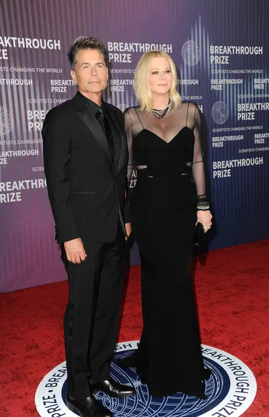 Rob Lowe Sheryl Berkoff 10Th Annual Breakthrough Prize Ceremony Held — Stock Photo, Image