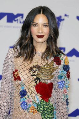 Olivia Munn, 27 Ağustos 2017 tarihinde Inglewood, ABD 'de düzenlenen 2017 MTV Video Müzik Ödülleri' nde.