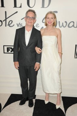 Naomi Watts ve Tom Hollander FYC 'deki Capote vs. Kuğular 'ın Kırmızı Halı Etkinliği 29 Mayıs 2024' te Los Angeles, ABD 'deki Amerikan Yönetmenler Birliği' nde gerçekleşti..