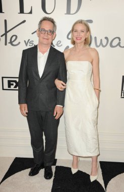 Naomi Watts ve Tom Hollander FYC 'deki Capote vs. Kuğular 'ın Kırmızı Halı Etkinliği 29 Mayıs 2024' te Los Angeles, ABD 'deki Amerikan Yönetmenler Birliği' nde gerçekleşti..