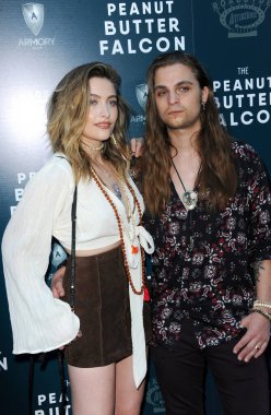 Paris Jackson ve Gabriel Glenn, 1 Ağustos 2019 'da ABD' nin Hollywood kentindeki ArcLight Sinemasında düzenlenen 'Fıstık Ezmesi Şahini' nin Los Angeles galasında.