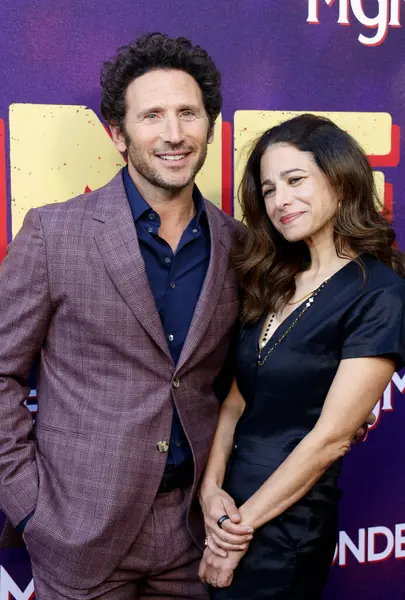 Mark Feuerstein ve Dana Klein, 13 Haziran 2024 'te ABD' nin Hollywood kentindeki Harmony Gold Tiyatrosu 'nda düzenlenen' Otel Kokain 'in Los Angeles galasında.