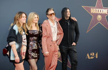 Sosie Bacon, Kyra Sedgwick, Kevin Bacon ve Travis Bacon