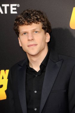 LOS ANGELES, CA - 18 Ağustos 2015: Jesse Eisenberg 18 Ağustos 2015 'te Los Angeles' ta Los Angeles Ace Theater Downtown, Los Angeles 'ta düzenlenen' American Ultra 'galasında.