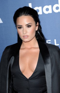 Demi Lovato, ABD 'nin Beverly Hills kentindeki Beverly Hilton Oteli' nde 2 Nisan 2016 'da düzenlenen 27..