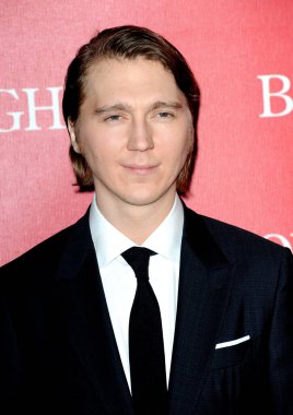 Paul Dano, ABD 'nin Palm Springs kentindeki Palm Springs Kongre Merkezi' nde 2 Ocak 2016 'da düzenlenen 27..