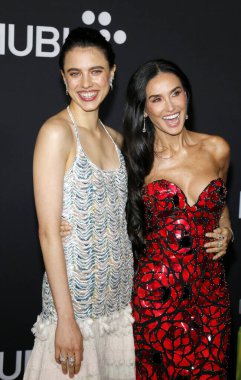 Margaret Qualley ve Demi Moore, 16 Eylül 2024 'te Hollywood, ABD' deki DGA Tiyatrosu 'nda düzenlenen' The Substance 'ın Los Angeles galasında.
