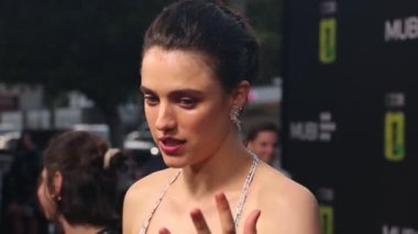 Margaret Qualley, 16 Eylül 2024 'te Hollywood, ABD' deki DGA Tiyatrosu 'nda düzenlenen' The Substance 'ın Los Angeles galasında. 