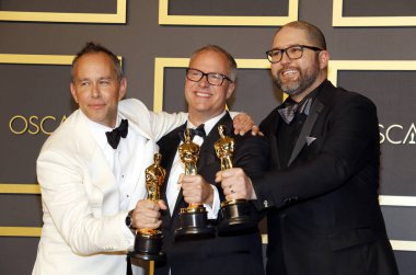 Jonas Rivera, Mark Nielsen ve Josh Cooley, 9 Şubat 2020 'de Hollywood Dolby Tiyatrosu' nda düzenlenen 92..