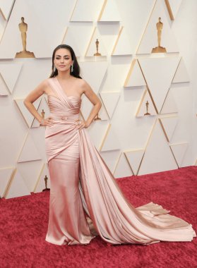 Mila Kunis, 27 Mart 2022 'de ABD' nin Los Angeles kentindeki Dolby Tiyatrosu 'nda düzenlenen 94..