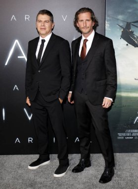 Varış' Regency Village Theater Westwood, ABD 6 Kasım 2016 yılında düzenlenen' dan Levine ve Aaron Ryder, Los Angeles premiere.