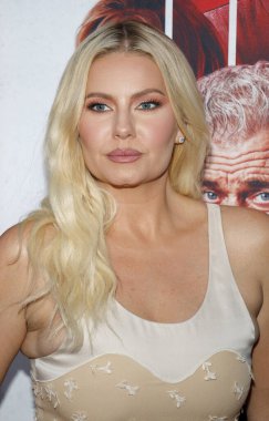 Elisha Cuthbert, 21 Eylül 2022 'de Hollywood' daki Harmony Gold Tiyatrosu 'nda düzenlenen' Haydut 'un Los Angeles galasında.