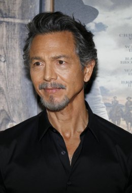 Benjamin Bratt, 28 Eylül 2022 'de Hollywood' daki DGA Tiyatrosu 'nda düzenlenen' Dead For A Dollar 'ın Los Angeles galasında.