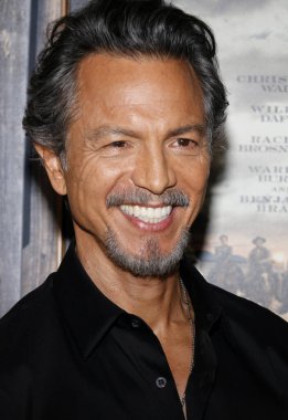 Benjamin Bratt, 28 Eylül 2022 'de Hollywood' daki DGA Tiyatrosu 'nda düzenlenen' Dead For A Dollar 'ın Los Angeles galasında.