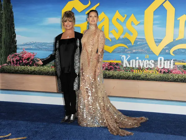 stock image Kate Hudson and Goldie Hawn at the US premiere of Netflix's 'Glass Onion: A Knives Out Mystery' held at the Academy Museum of Motion Pictures in Los Angeles, USA on November 14, 2022.