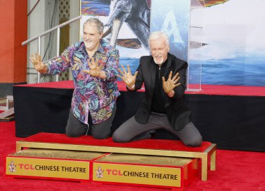 Jon Landau and James Cameron at James Cameron and Jon Landau hand and foot imprinting ceremony held at the TCL Chinese Theater in Hollywood, USA on January 12, 2023.