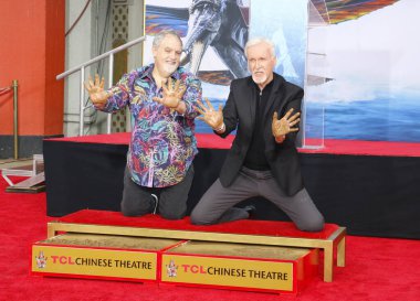 Jon Landau and James Cameron at James Cameron and Jon Landau hand and foot imprinting ceremony held at the TCL Chinese Theater in Hollywood, USA on January 12, 2023.