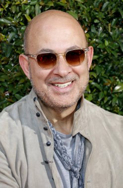 John Varvatos, ABD 'nin Batı Hollywood kentindeki John Varvatos' ta düzenlenen 13. Yıllık Stuart Evi Yardım Gecesi 'nde 17 Nisan 2016' da gerçekleşti..