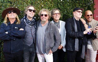 Daxx Nielsen, Tom Petersson, Michael Anthony, Robin Zander ve Sammy Hagar, 17 Nisan 2016 'da ABD' nin Batı Hollywood kentindeki John Varvatos 'ta düzenlenen 13..