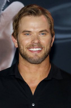 Kellan Lutz, Los Angeles premiere 'zehir Regency köyü tiyatro Westwood, ABD'de 1 Ekim 2018 düzenlenen' in.