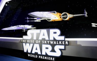 Uzay gemisi Disney 'in Yıldız Savaşları' nın dünya prömiyerinde 16 Aralık 2019 'da Hollywood Dolby Tiyatrosu' nda düzenlendi..