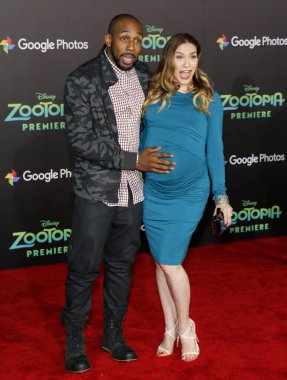 Allison Holker ve Stephen Boss 17 Şubat 2016'da Hollywood, ABD'deki El Capitan Tiyatrosu'nda düzenlenen 'Zootopia'nın Los Angeles galasında.