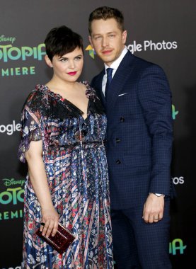 Ginnifer Goodwin ve Josh Dallas, 17 Şubat 2016 'da ABD' nin Hollywood şehrindeki El Capitan Tiyatrosu 'nda düzenlenen' Zootopia 'nın Los Angeles galasında.