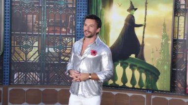 Jonathan Bailey, 9 Kasım 2024 'te ABD' nin Los Angeles şehrindeki Dorothy Chandler Pavilion 'da düzenlenen' Wicked 'galasında.