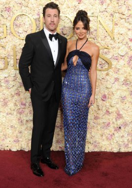 Miles Teller ve Keleigh Sperry, 5 Ocak 2025 'te Beverly Hills, ABD' deki Beverly Hilton Oteli 'nde düzenlenen 82..