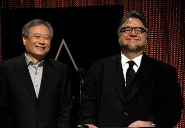 Ang Lee ve Guillermo del Toro, ABD 'nin Beverly Hills şehrindeki Sinema Sanatları ve Bilimleri Akademisi' nde 14 Ocak 2016 tarihinde yapılan 88..