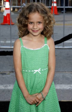 21 Temmuz 2009 'da ABD' nin Westwood kentindeki Mann Vilage Tiyatrosu 'nda düzenlenen' Yetim 'in Los Angeles galasında Aryana Mühendisi..