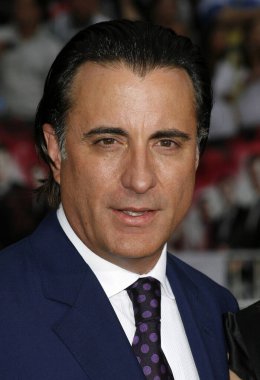 Andy Garcia, 5 Haziran 2006 'da Hollywood, ABD' deki Grauman 'ın Çin Tiyatrosu' nda Ocean 's Thirteen' in Los Angeles 'taki remiere' inde düzenlendi..