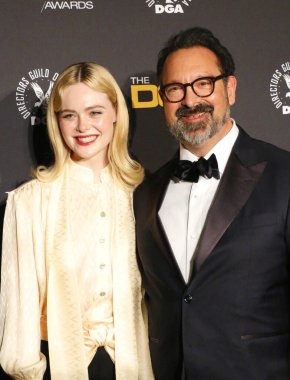 James Mangold ve Elle Fanning, Beverly Hills, ABD 'deki Beverly Hilton Oteli' nde 8 Şubat 2025 'te düzenlenen 77..