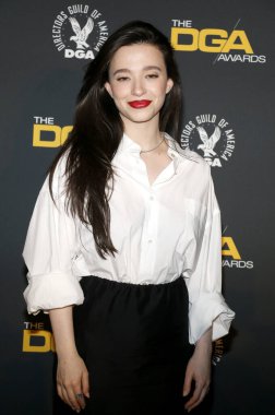 Mikey Madison, Beverly Hills, ABD 'deki Beverly Hilton Oteli' nde 8 Şubat 2025 'te düzenlenen 77..