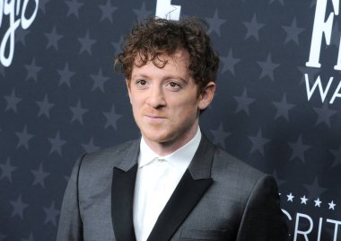 Ethan Slater, ABD 'nin Satna Monica kentindeki Barker Hangarında 7 Şubat 2025 tarihinde düzenlenen 30. Yıllık Eleştirmenler Seçimi Ödülleri' nde.