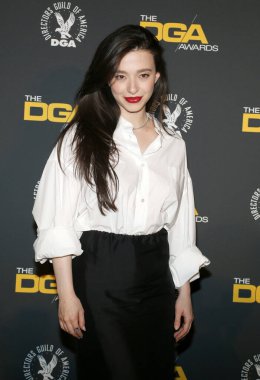 Mikey Madison, Beverly Hills, ABD 'deki Beverly Hilton Oteli' nde 8 Şubat 2025 'te düzenlenen 77..