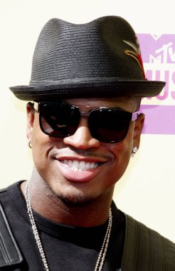 Ne-Yo, 6 Eylül 2012 'de ABD' nin Los Angeles kentindeki Staples Center 'da düzenlenen 2012 MTV Video Müzik Ödülleri' nde.
