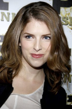 Anna Kendrick, Bay Pembe Ginseng İçki Fırlatma Partisi 11 Ekim 2012 'de Beverly Hills, ABD' deki Regent Beverly Wilshire Otel 'de düzenlendi..