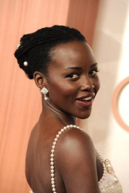 Lupita Nyong 'o, 2 Mart 2025' te ABD 'nin Hollywood kentindeki Dolby Tiyatrosu' nda düzenlenen 97..
