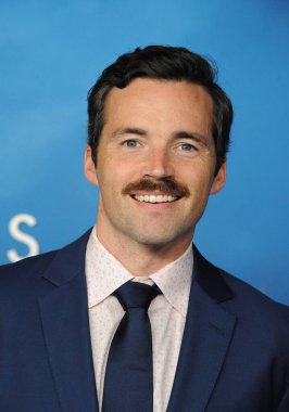 Ian Harding, 2 Kasım 2021 'de ABD' nin Batı Hollywood kentindeki Pasifik Tasarım Merkezi 'nde düzenlenen' Finch 'filminin ilk gösteriminde.