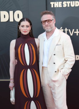 Lauren Miller ve Seth Rogen, 24 Mart 2025 'te ABD' nin Los Angeles kentindeki Akademi Sinema Müzesi 'nde düzenlenen' The Studio 'nun Apple TV + Series World galasında.