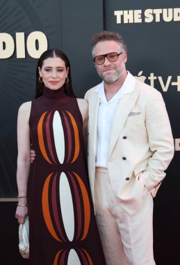Lauren Miller ve Seth Rogen, 24 Mart 2025 'te ABD' nin Los Angeles kentindeki Akademi Sinema Müzesi 'nde düzenlenen' The Studio 'nun Apple TV + Series World galasında.
