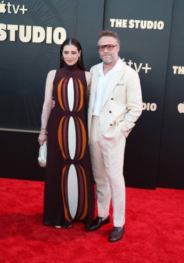 Lauren Miller ve Seth Rogen, 24 Mart 2025 'te ABD' nin Los Angeles kentindeki Akademi Sinema Müzesi 'nde düzenlenen' The Studio 'nun Apple TV + Series World galasında.